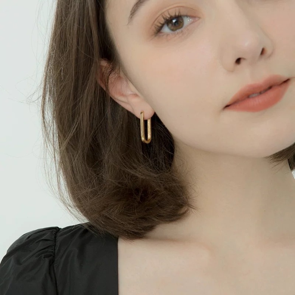 Gold Oval Hoop Earrings, gold hoop earrings, oval earrings, geometric earrings - Picture 4 of 4